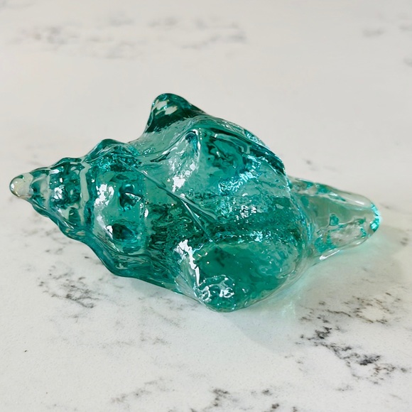 Pier 1 Green Seashell Recycled Glass Figurine - Picture 12 of 16